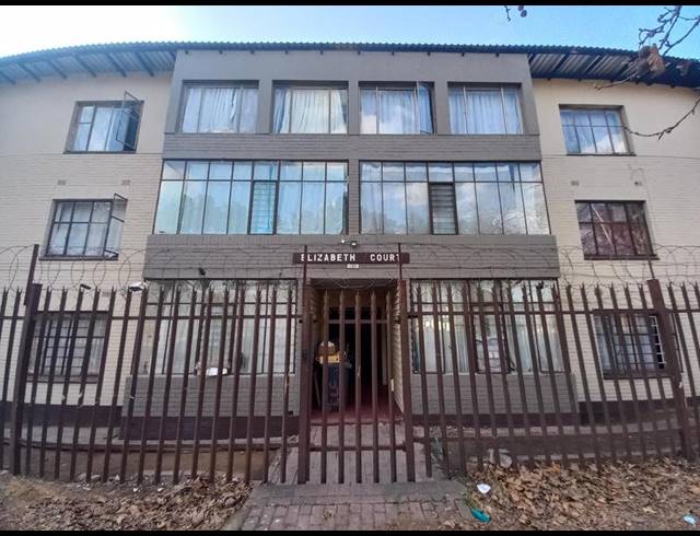 1 BEDROOM APARTMENT FOR SALE IN PRETORIA WEST